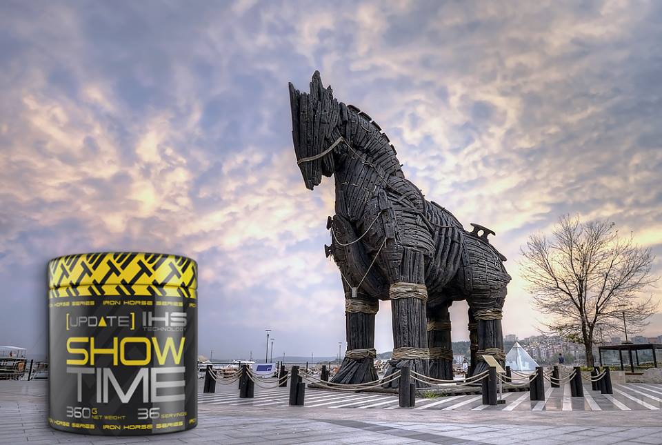Nakopávač SHOW TIME 360g - lesní ovoce